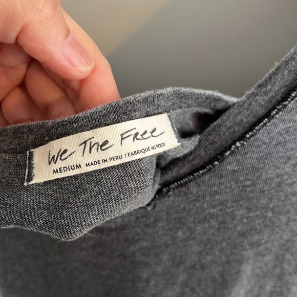 Free people we the free low back oversized grey short sleeved shirt size M - Picture 3 of 3